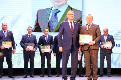 Районыбызда бик зур чара — алдынгылар слеты булып узды