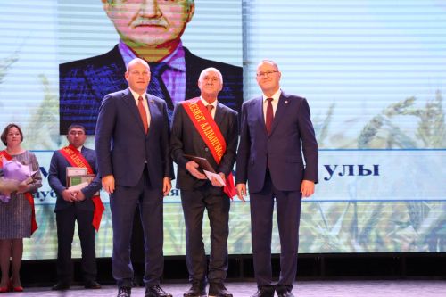 Районыбызда бик зур чара — алдынгылар слеты булып узды