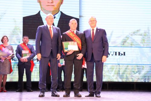 Районыбызда бик зур чара — алдынгылар слеты булып узды