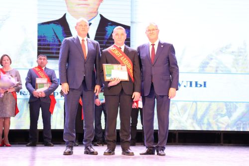 Районыбызда бик зур чара — алдынгылар слеты булып узды