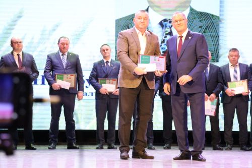 Районыбызда бик зур чара — алдынгылар слеты булып узды