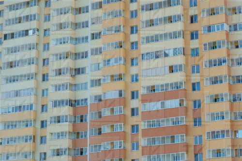 63 яшьлек хатын-кыз бер балконнан икенчесенә күчкәндә, егылып, һәлак булган