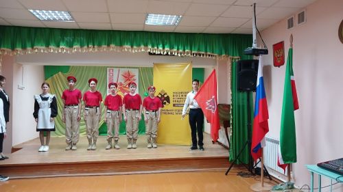 Түнтәр мәктәбендә укучыларны «Яшьармиячеләр» сафына кабул иттеләр