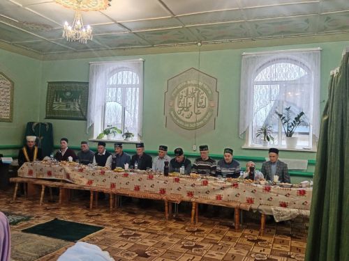 Ринат абый Шәйхуллин гаиләсе ифтар ашы уздырган