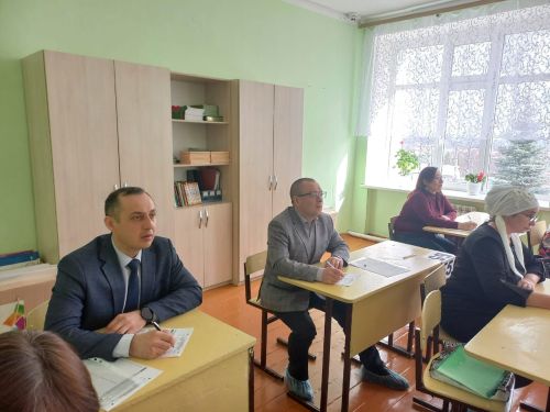 Балтачта әти-әниләр бердәм дәүләт имтиханы тапшырды