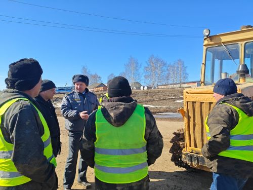 «Смәел»леләргә язгы кыр эшләрендә уңышлар теләп калабыз