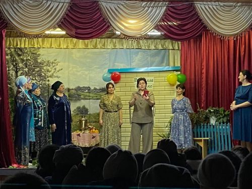 Сәрдек авылы үзешчәннәре сәхнәне гөрләтте...