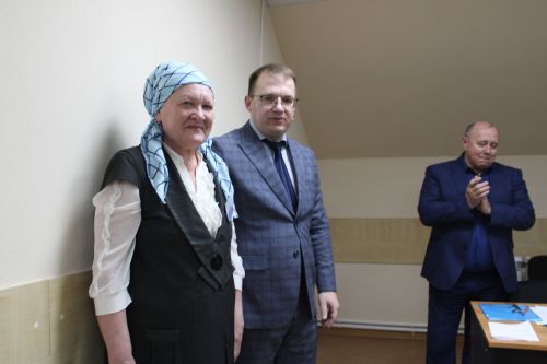 Кушсалар да, алсалар да, аякта нык калалар