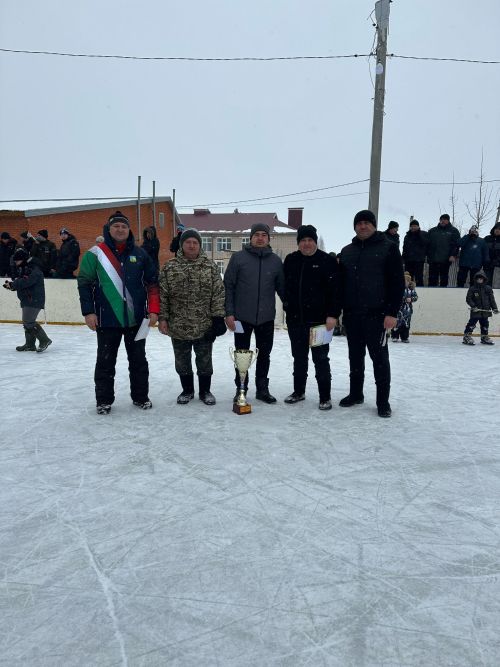 Карадуган һәм Смәелдә алкалы хоккей буенча чемпионатның финал уенары узды