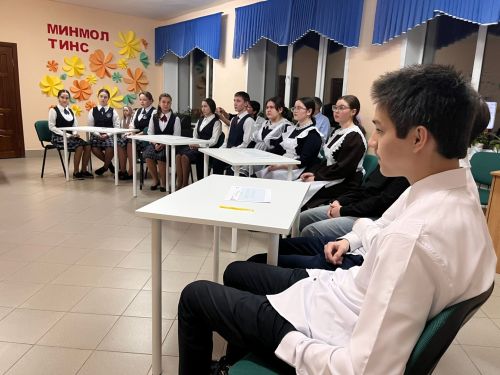 «Мин татарча сөйләшәм» интеллектуаль уенының зона этабында кем җиңүче?