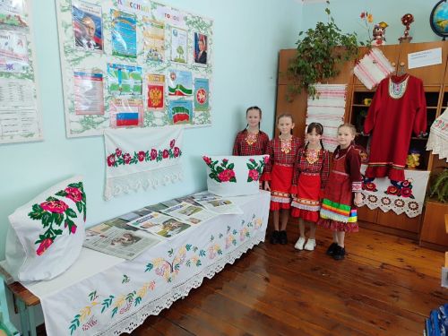 В Ципьинской школе прошел этнофестиваль «Радуга национальных культур»