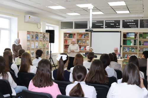 Балтач үзәк китапханәсендә  «Кызлы йорт – нурлы йорт» исеме астында түгәрәк өстәл узды