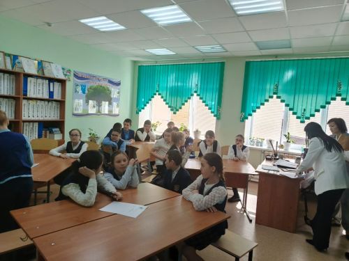 «Факел»лылар Нөнәгәр мәктәбендә кунакта
