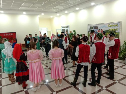 Авылны гөрләтәләр