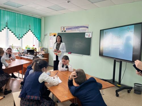 Нөнәгәр укучылары «Тукай мәйданы»нда көч сынашкан