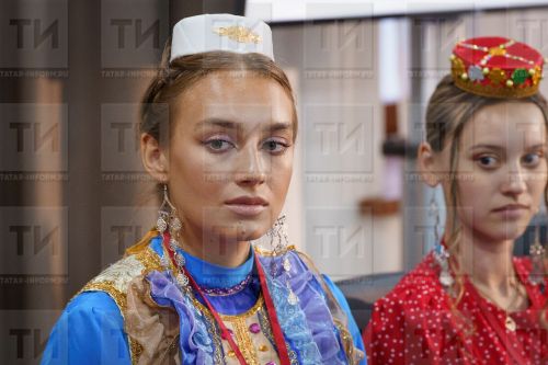 Юлда тапкан алканы ломбардка тапшырып акча эшләмәкче булган. әмма...