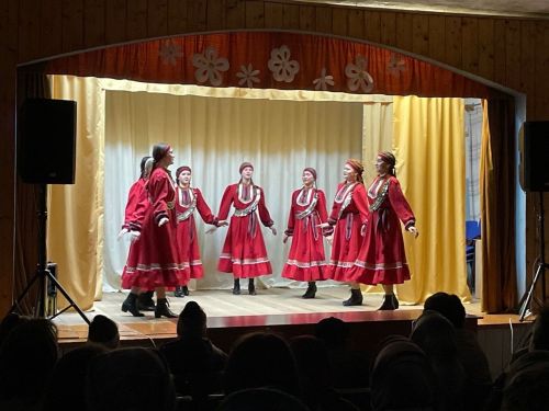 Сизнер халкы бик рәхмәтле. Кемнәргә?