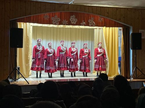 Сизнер халкы бик рәхмәтле. Кемнәргә?