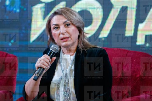 Зәйнәп Фәрхетдинова: “Машина астында калганмын”