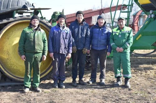 Авыл киләчәге – тырышлар кулында