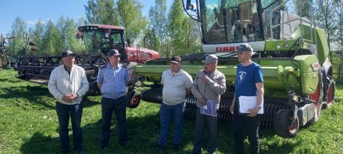 «Бөрбаш» җәмгыятендә терлек азыгы хәзерләүгә бик җаваплы карыйлар