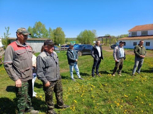 Район хуҗалыклары терлек азыгы хәзерләүгә әзер