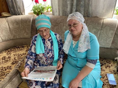 Гөлчәчәк безгә беркайчан да моңсуланырга ирек бирми, ди Мөнирә апа