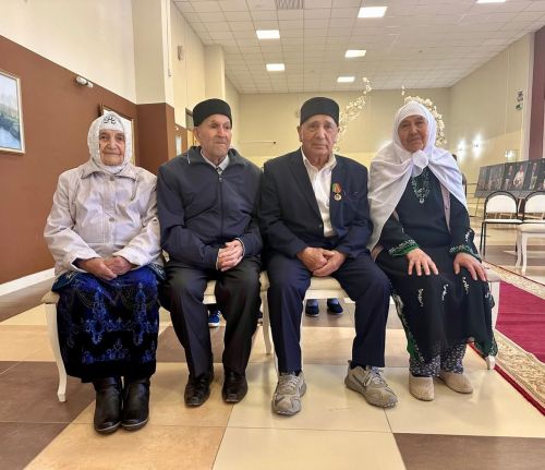 Балтачта 60-65 ел бергә гомер юлы үткән мөхтәрәм парларны район җитәкчелеге югарылыгында хөрмәтләделәр