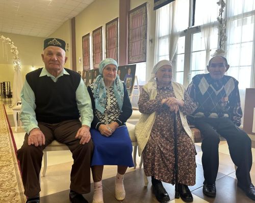 Балтачта 60-65 ел бергә гомер юлы үткән мөхтәрәм парларны район җитәкчелеге югарылыгында хөрмәтләделәр