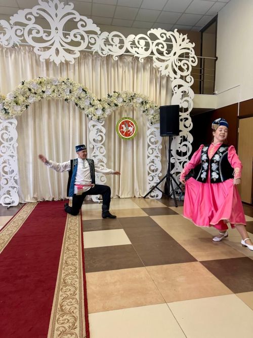 Балтачта 60-65 ел бергә гомер юлы үткән мөхтәрәм парларны район җитәкчелеге югарылыгында хөрмәтләделәр