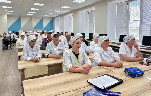 Балтачта иң яхшы сыер савучы һәм ясалма орлыкландыру технологын ачыклыйлар