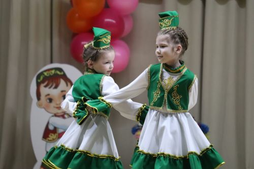 Бөрбаш балалар бакчасы концерты елатты да, елмайтты да (+ бик күп фото)