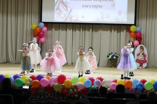 Бөрбаш балалар бакчасы концерты елатты да, елмайтты да (+ бик күп фото)