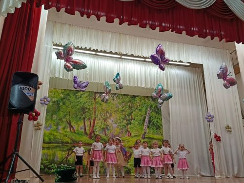 Нөнәгәрдә балаларның иҗат концерты узды
