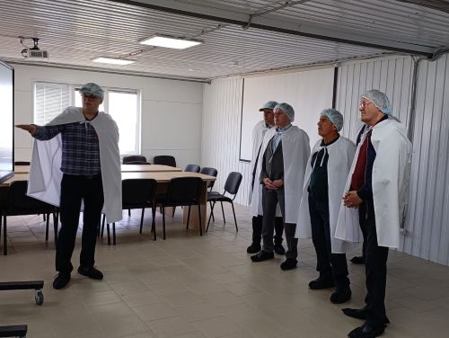 Миңнеханов Балтач районы кырларын карады һәм терлекчелек фермасында булды