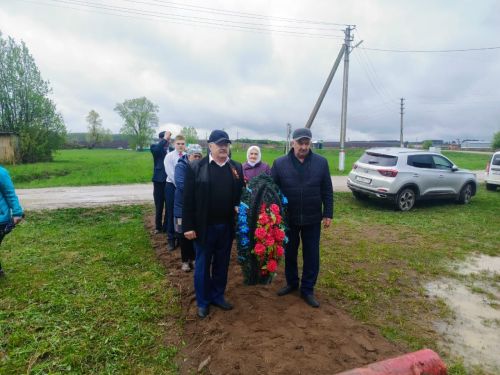 Комзавод авылында Бөек Җиңүнең 80 еллыгына багышланган тантаналы митинг булды