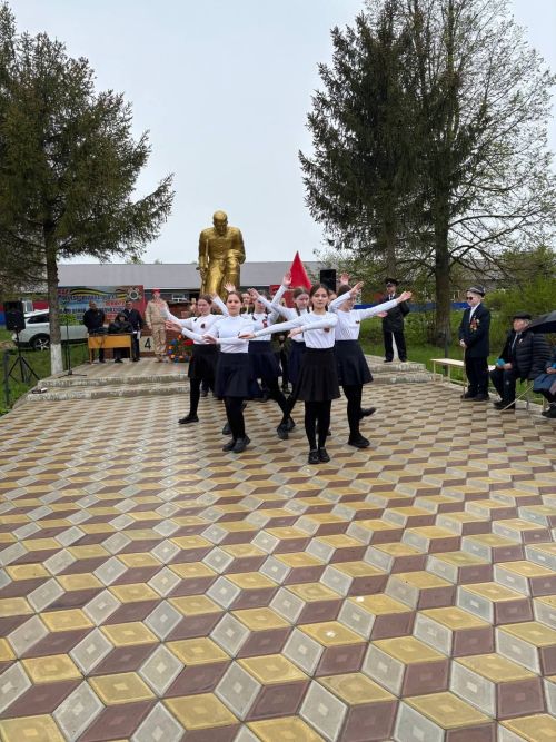 Мы в вечном долгу перед теми, кто подарил нам мир