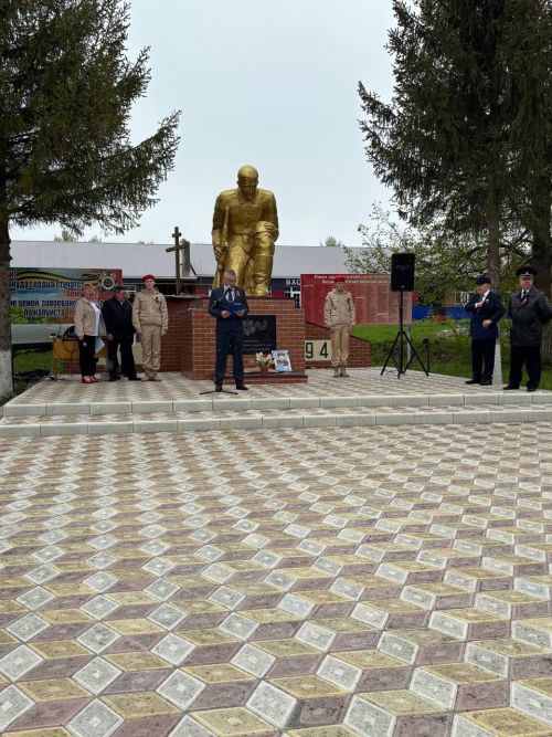 Мы в вечном долгу перед теми, кто подарил нам мир