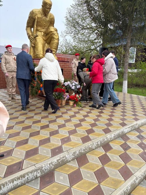 Мы в вечном долгу перед теми, кто подарил нам мир