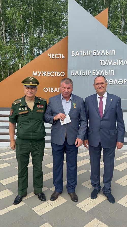 Балтачта бәйрәм уңаеннан бертөркем райондашлар хөрмәтләнде
