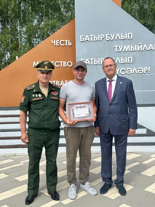 Балтачта бәйрәм уңаеннан бертөркем райондашлар хөрмәтләнде