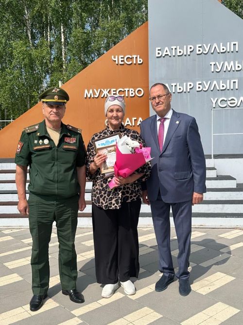 Балтачта бәйрәм уңаеннан бертөркем райондашлар хөрмәтләнде