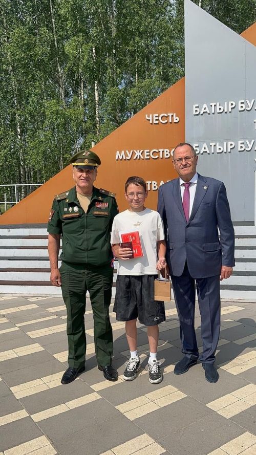 Балтачта бәйрәм уңаеннан бертөркем райондашлар хөрмәтләнде