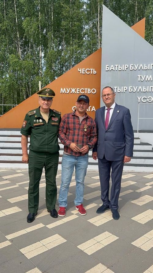 Балтачта бәйрәм уңаеннан бертөркем райондашлар хөрмәтләнде