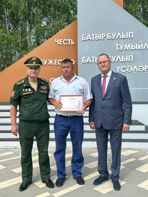 Балтачта бәйрәм уңаеннан бертөркем райондашлар хөрмәтләнде
