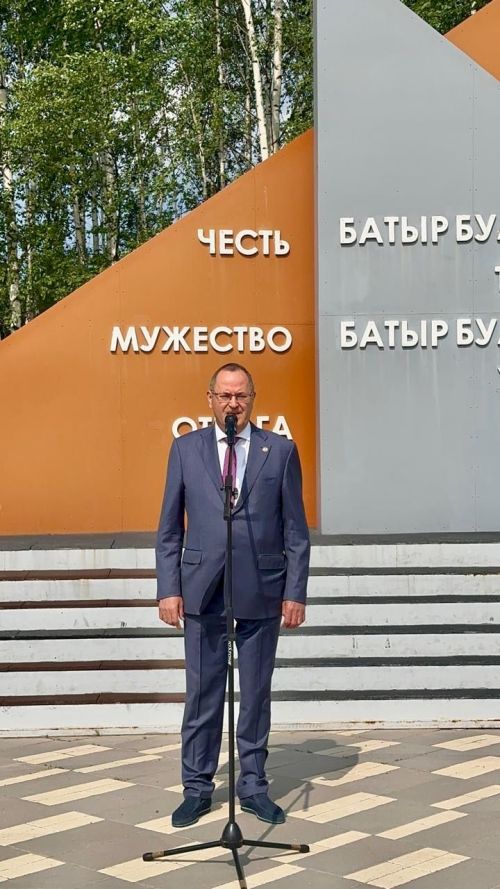 Балтачта бәйрәм уңаеннан бертөркем райондашлар хөрмәтләнде