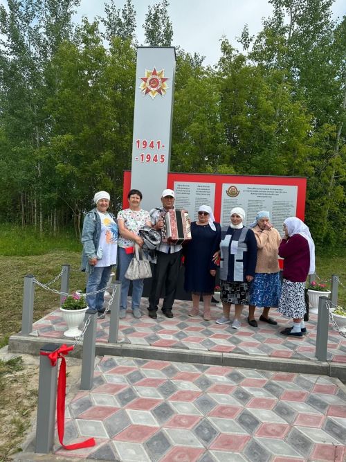 Югары Сәрдек авылында һәйкәл ачылды