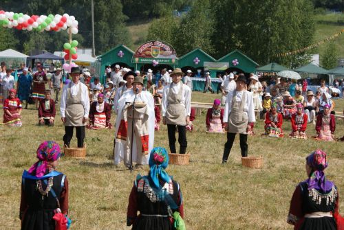 Праздникмылэн одӥгез бадӟымез — со ӝук, ӝук вӧсян