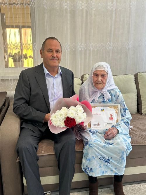 Дания Нуретдинова: “Яшьлегебез авыр булса да, картлыгыбыз муллыкта үтә”