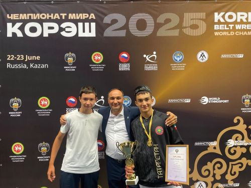 Иң тугры һәм кайгыртучан җанатарлар — әти-әниләр